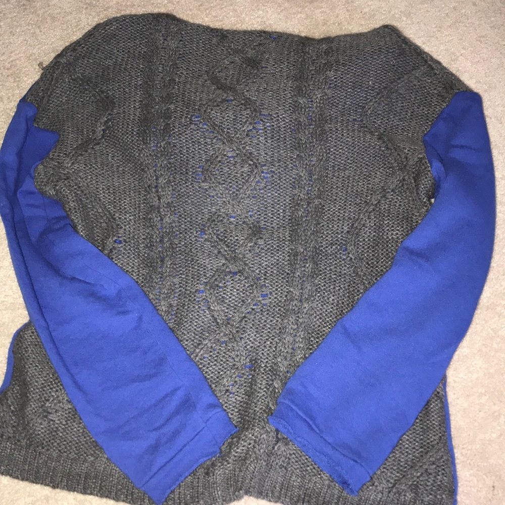 Sweatshirt - Picture 2 of 2